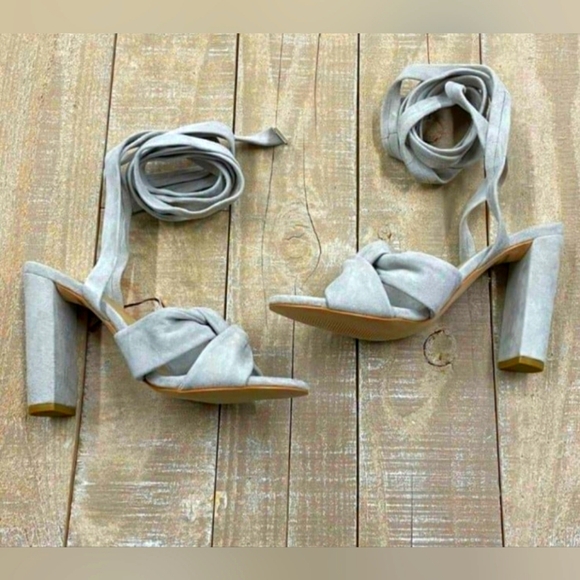 Lace Up Gladiator Block Heels Boho Bougie Suede Oyster Grey Designer 9.5 NIB - Picture 3 of 12